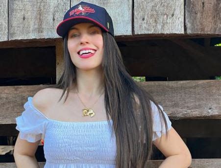 Geandra Bazzanella Height .